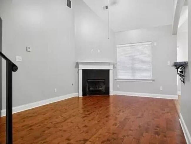 Building Photo - 6135 Abigail Bluffs Dr