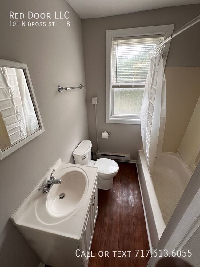 Building Photo - 101 N Gross St