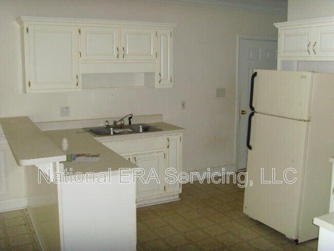 Building Photo - 105 Bradford Pl