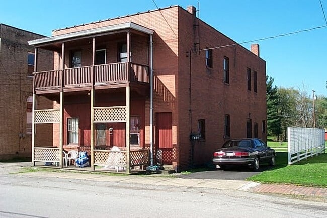 Building Photo - 94 Liberty St