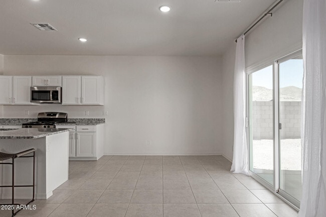 Building Photo - 20004 W Badgett Ln