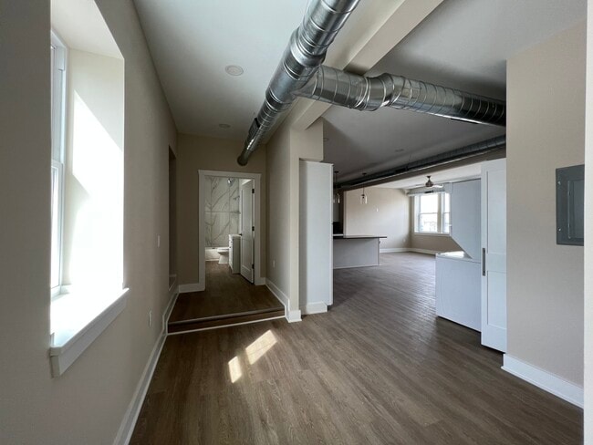 Building Photo - 211 South St