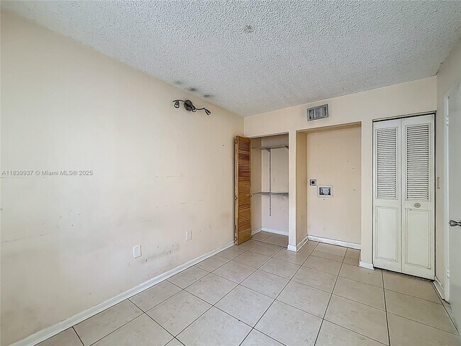 Building Photo - 8420 SW 133rd Avenue Rd