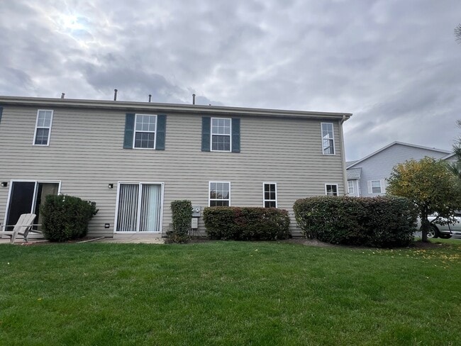 Building Photo - 1350 Orleans Dr