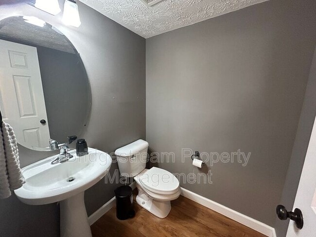 Building Photo - 282 Hess Ct