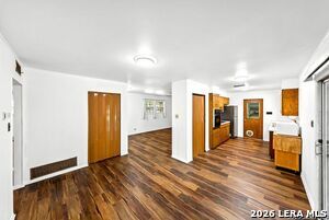 Building Photo - 145 Valley Oak Dr