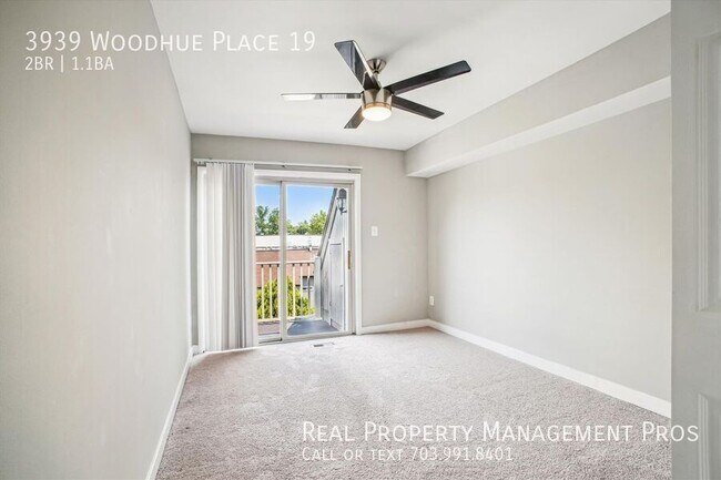 Building Photo - 3939 Woodhue Pl