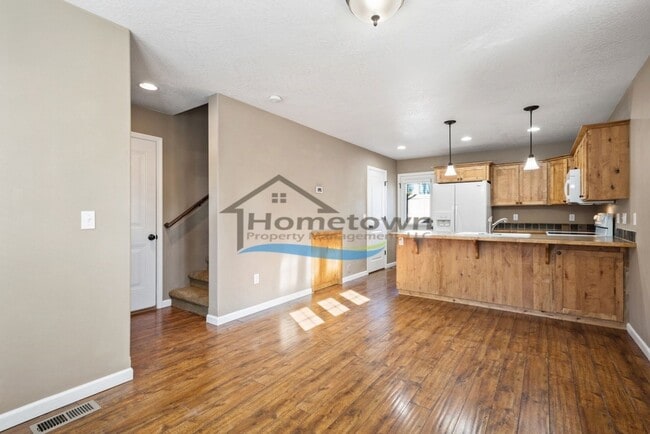 Building Photo - Custom Craftsman Energy Star Home with Gar...