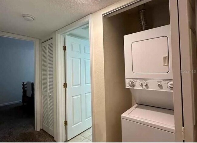 Building Photo - 2500 Winding Creek Blvd