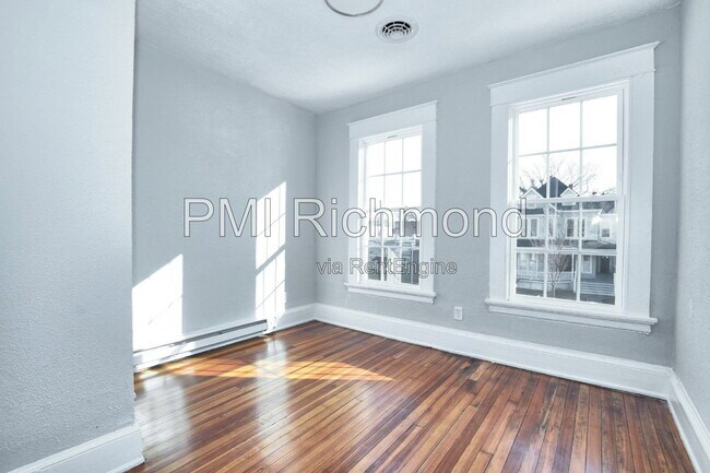 Building Photo - 2918 Hanes Ave