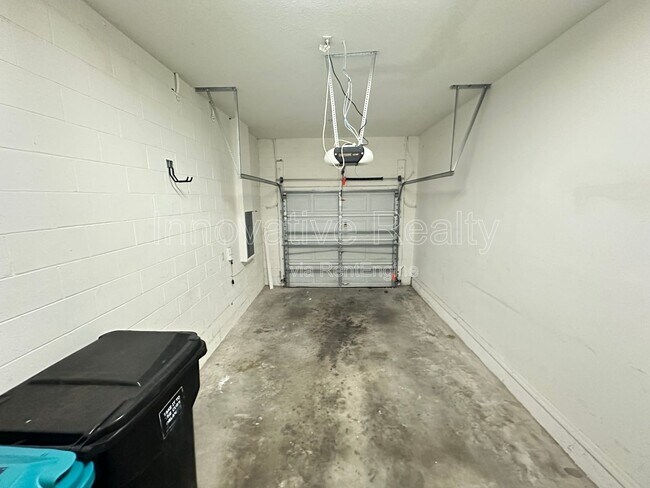 Building Photo - 10270 Cala Lily Trail