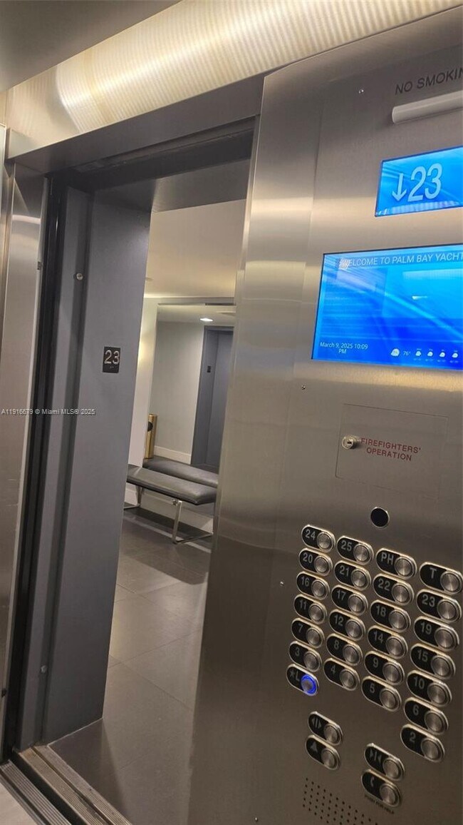 Building Photo - 9261 E Bay Harbor Dr