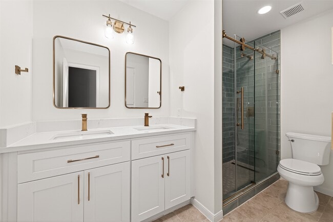 Building Photo - 13244 Trail Hollow Dr