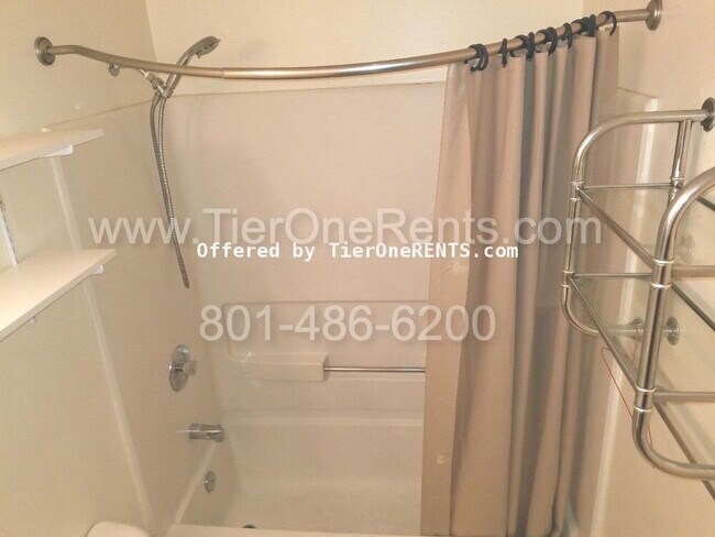 Building Photo - NO DEPOSIT option available for qualified ...