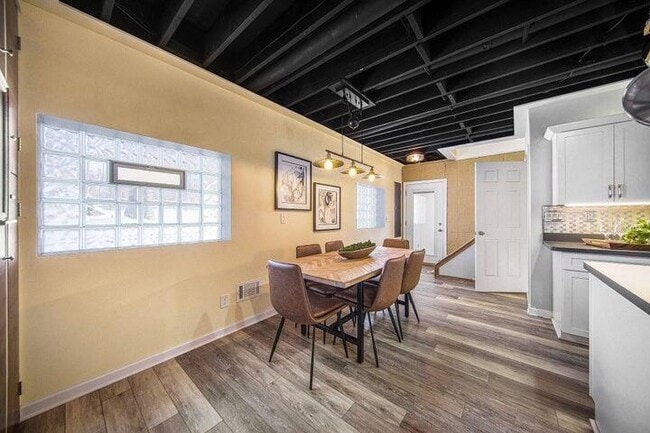 Building Photo - 5990 Plymouth Rd