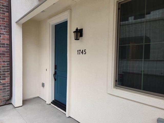 Building Photo - 1745 Laurelwood Wy