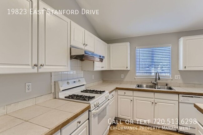 Building Photo - 19823 E Stanford Dr