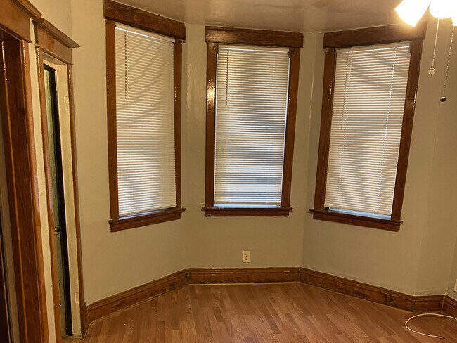 Building Photo - 8324 S Baker Ave