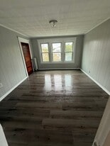 Building Photo - 34 2nd Ave