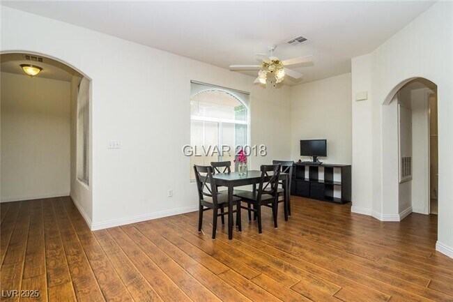 Building Photo - 2050 W Warm Springs Rd