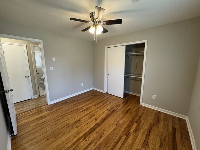 Building Photo - 105 Fort Dr