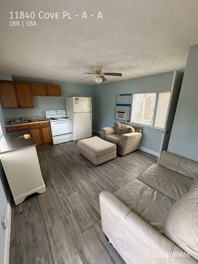 Building Photo - 11840 Cove Pl