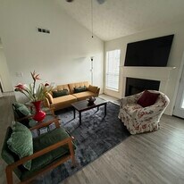Building Photo - 3010 Century Ln