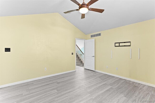 Building Photo - 30575 Hogan Ln