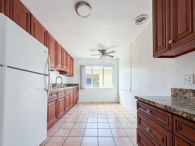 Building Photo - 4024 Palmwood Dr