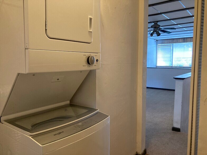 Building Photo - 705 SW 75th St