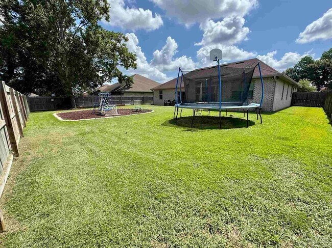 Building Photo - 9993 Boxelder Blvd