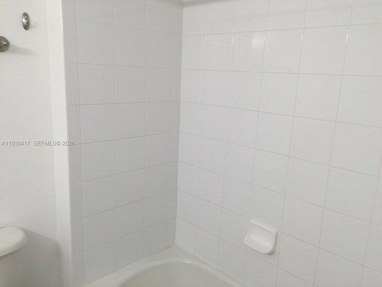 Building Photo - 2030 S Douglas Rd