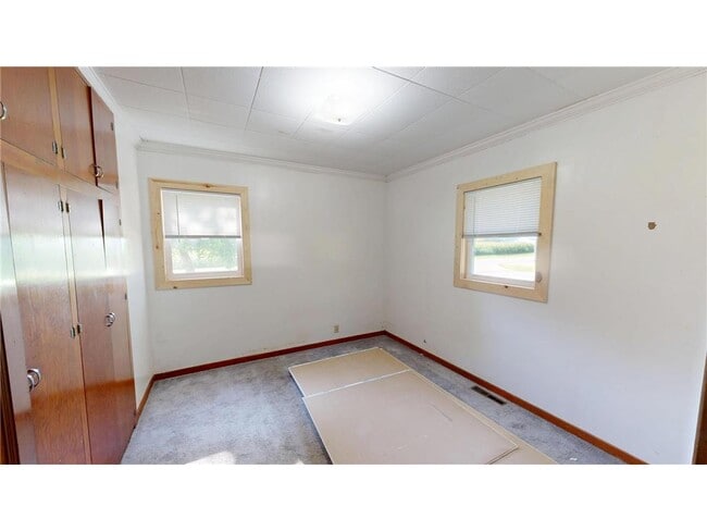 Building Photo - 208 Oregon Ave.