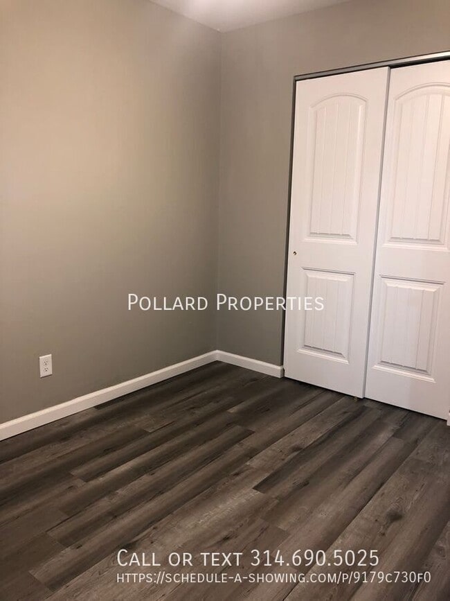 Building Photo - 208 John St