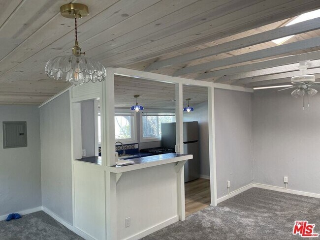Building Photo - 3949 Las Flores Canyon Rd