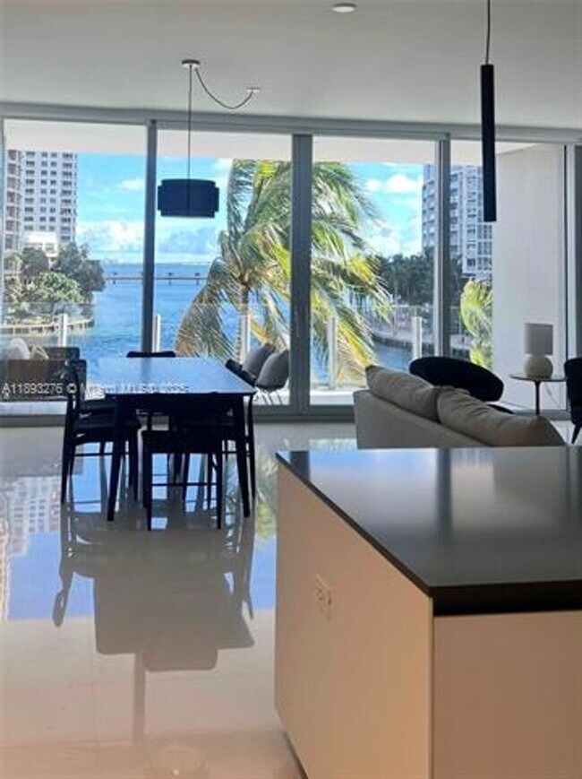 Building Photo - 300 Biscayne Blvd Way