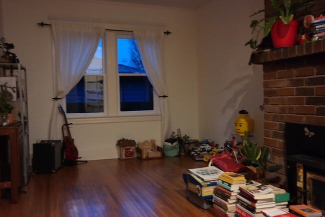 Dining room - 1319 NE AINSWORTH STREET