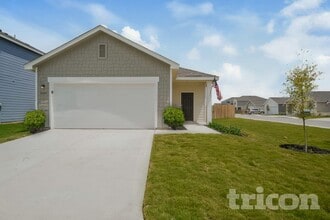 Building Photo - 14303 Palm Ridge