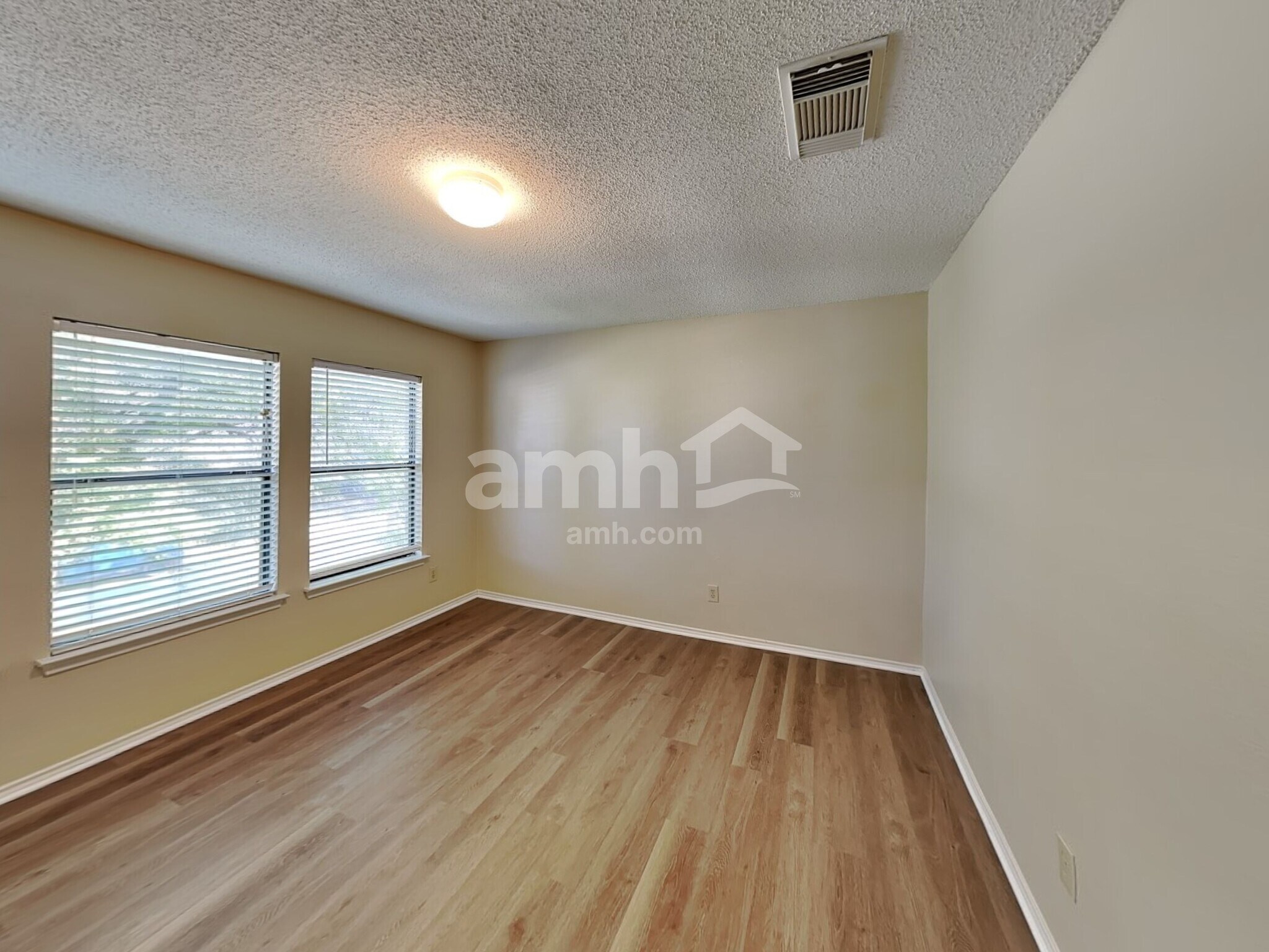 Building Photo - 8319 Tavern Pt