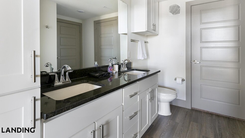 Building Photo - 300 Enclave Dr