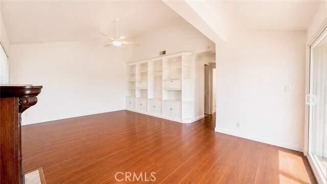 Building Photo - 1002 W Huntington Dr