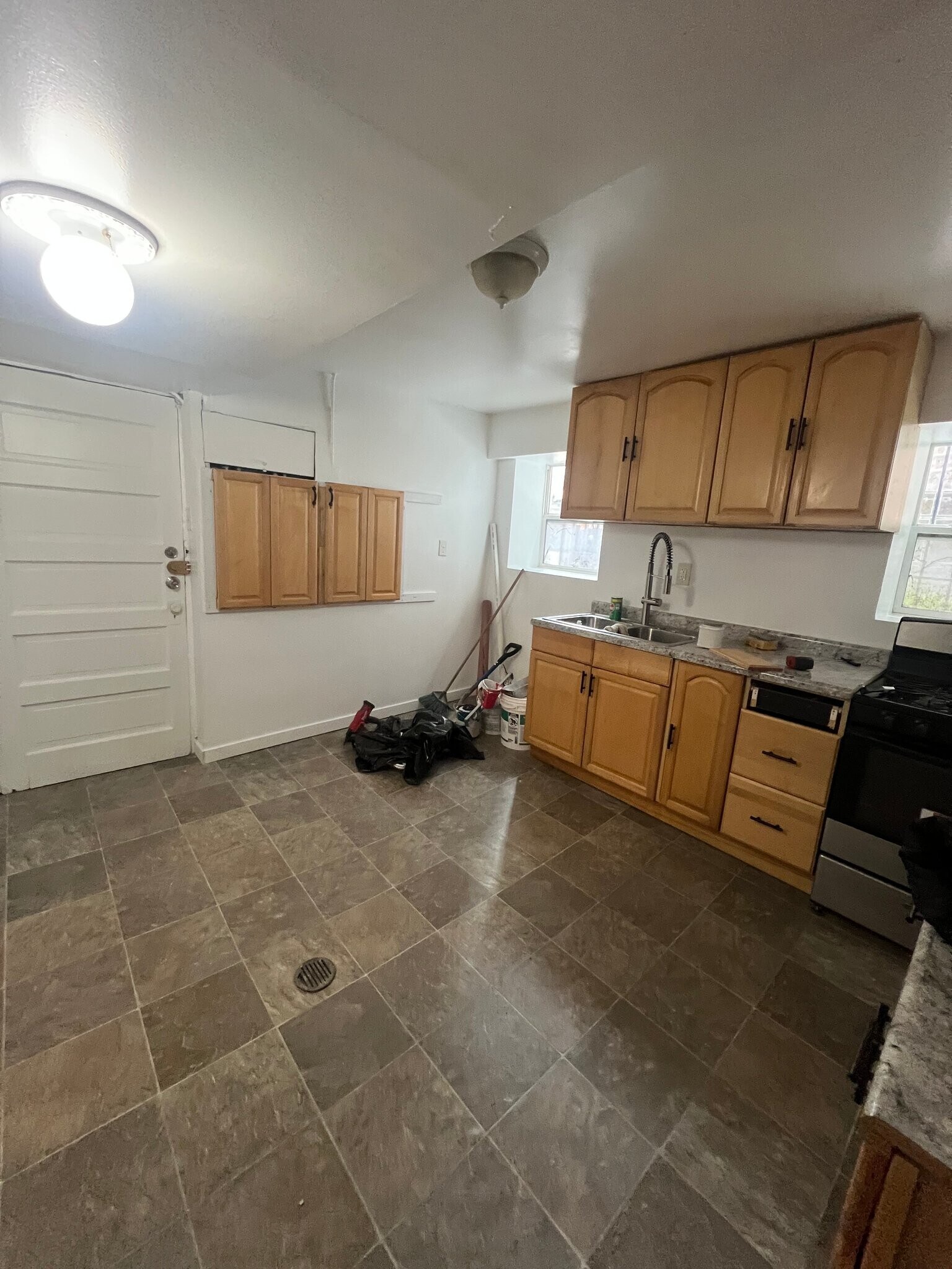 Building Photo - 3035 N Keating Ave