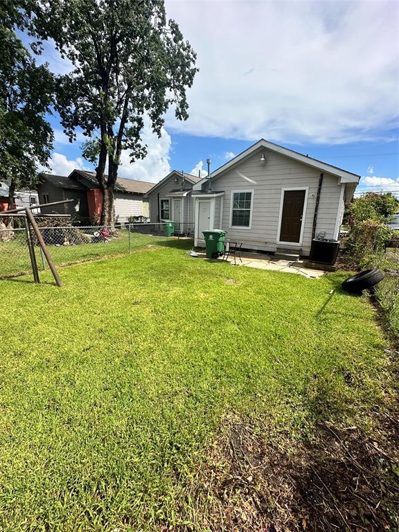 Building Photo - 6721 Avenue Q