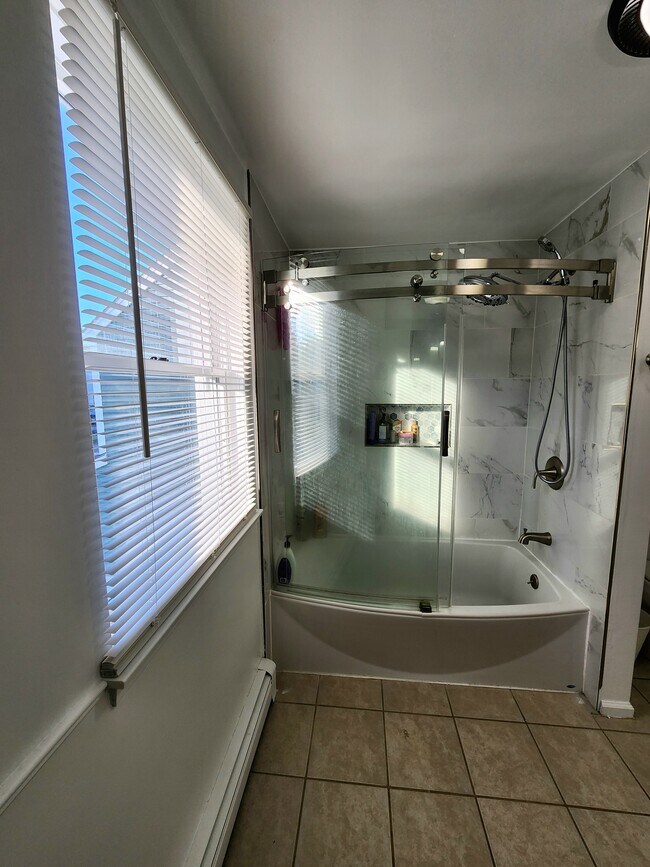 Building Photo - 25 Summit Cir