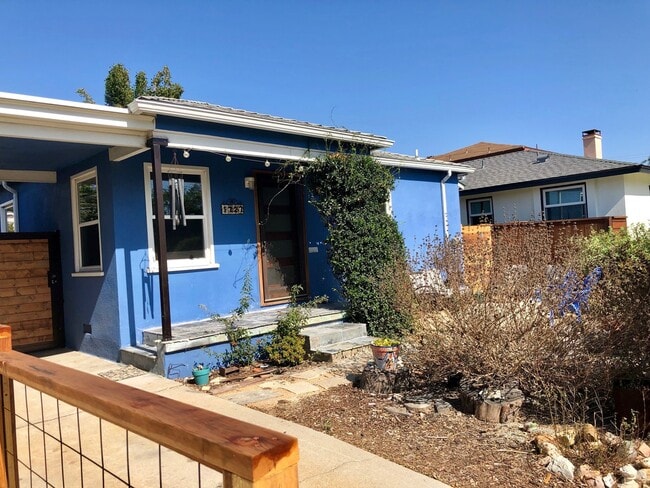 Building Photo - 1727 Franklin St