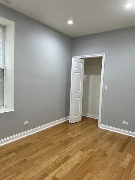 Building Photo - 2002 W 21st Pl