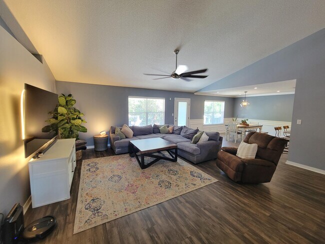 Building Photo - 2664 Shoni Dr