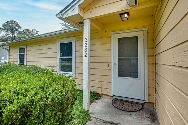 Building Photo - 3232 Riddle Dr