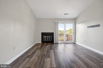 Building Photo - 8610 Beekman Pl
