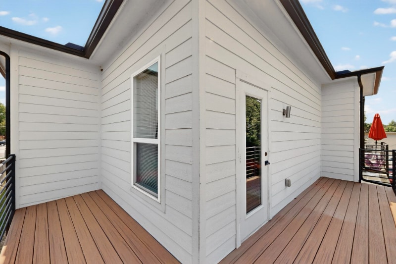 Building Photo - 800 S Welch St